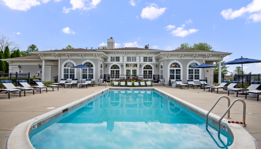 Pool close